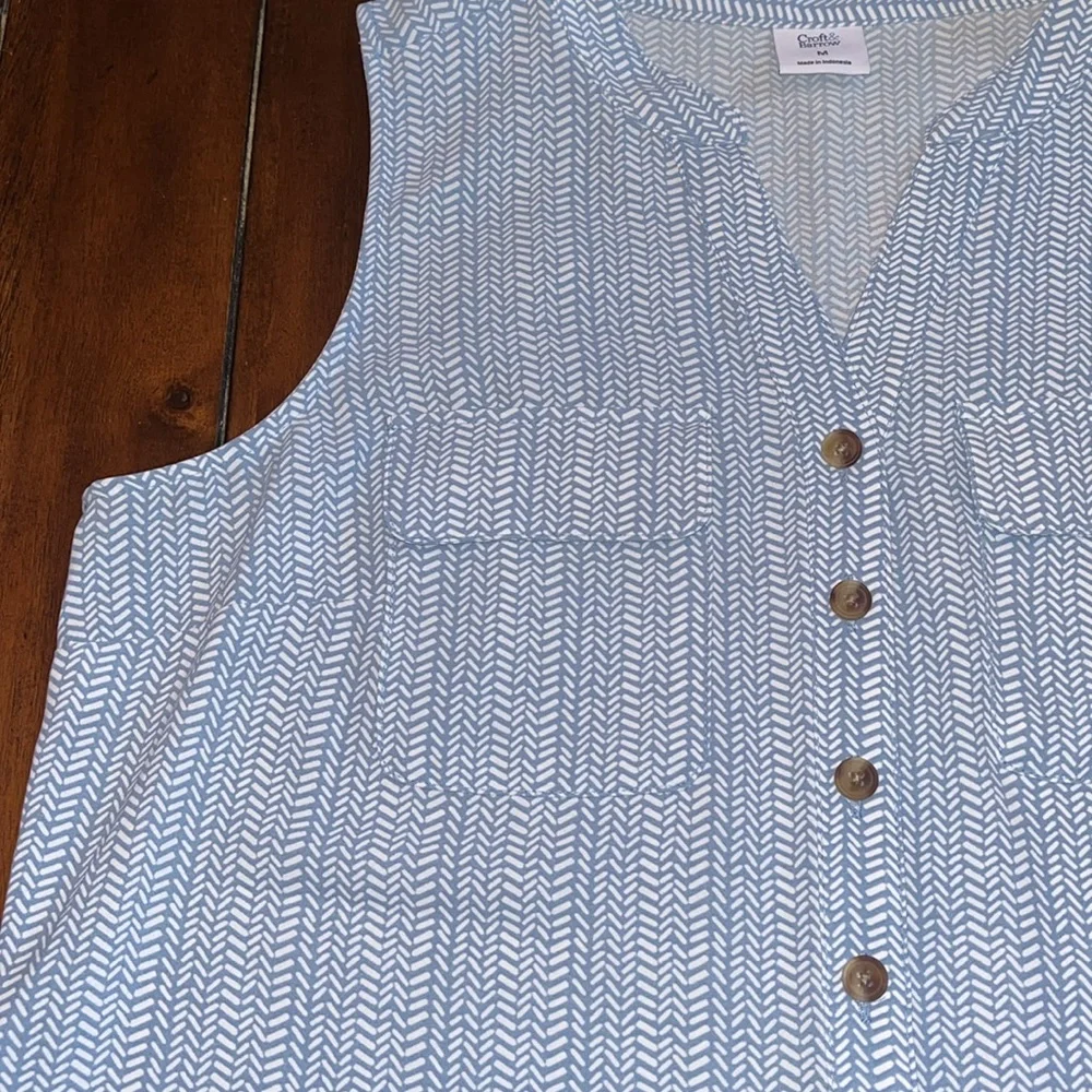 Croft & Barrow Tank Top size M Button Down Blue white - Picture 3 of 7